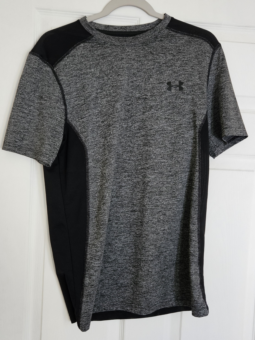 Under Armour Black & Gray Heather Heat Gear Short Sleeve Shirt Mens Small